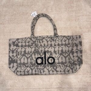 ALO Yoga Black and Gray Patterned Tote Bag